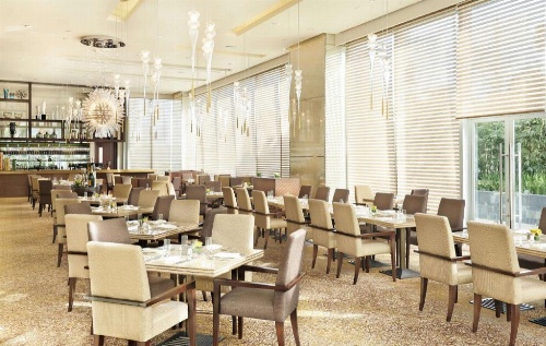 Fairmont Makati image 12